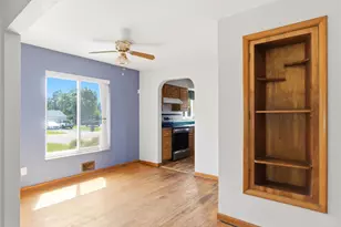 1961 N Longview St, Beavercreek, OH 45432 - Photo 9