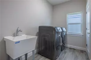 1135 Petrus Ct, Clearcreek Twp, OH 45458 - Photo 25