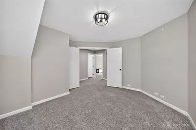 405 Bethpage Way, Turtlecreek Twp, OH 45036 - Photo 9