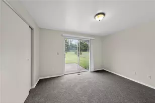 5212 Greencroft Dr, Trotwood, OH 45426 - Photo 7