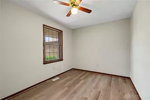 1100 Christi Cir, Beavercreek, OH 45434 - Photo 17