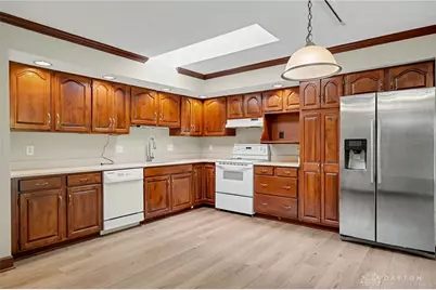 1100 Christi Circle, Beavercreek, OH 45434 - Photo 9