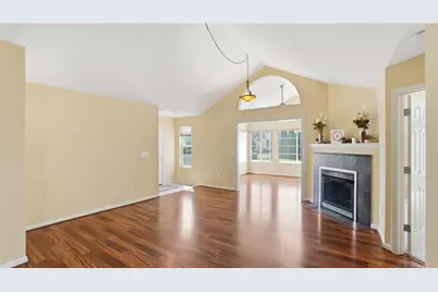 7026 Creekside Circle, Fairborn, OH 45324 - Photo 9