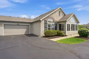 7026 Creekside Cir, Fairborn, OH 45324 - Photo 3