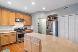 2731 Laurelwood Ct, Beavercreek, OH 45431 - Photo 9