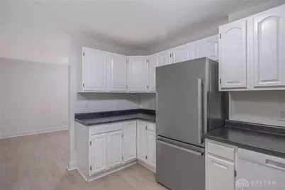 4400-4402 Pinebrook Court #4402, Sugarcreek Twp, OH 45458 - Photo 7