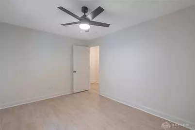 4400-4402 Pinebrook Court #4402, Sugarcreek Twp, OH 45458 - Photo 11