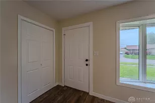 4044 Whitestone Ct, Trotwood, OH 45416 - Photo 5