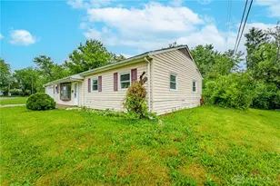4044 Whitestone Ct, Trotwood, OH 45416 - Photo 3
