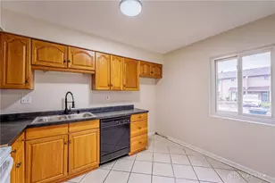 3319 Ultimate Way, Miami Township, OH 45449 - Photo 9