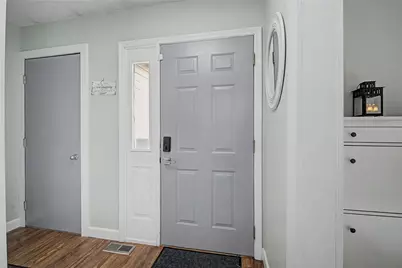8841 Shadycreek Drive, Washington Twp, OH 45458 - Photo 5
