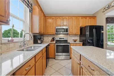 424 Tillotson Place, Washington Twp, OH 45458 - Photo 13