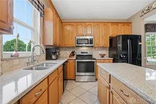 424 Tillotson Pl, Washington Twp, OH 45458 - Photo 13