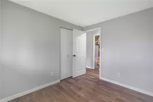 7155 Stonehurst Dr, Huber Heights, OH 45424 - Photo 13