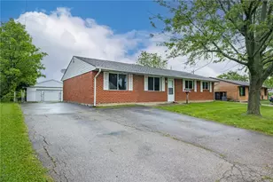 7155 Stonehurst Dr, Huber Heights, OH 45424 - Photo 1
