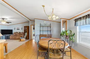 137 S Point Dr, Fairborn, OH 45324 - Photo 5