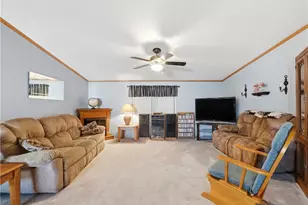 137 S Point Dr, Fairborn, OH 45324 - Photo 19