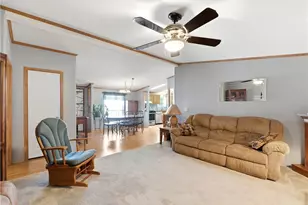 137 S Point Dr, Fairborn, OH 45324 - Photo 7