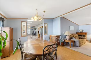 137 S Point Dr, Fairborn, OH 45324 - Photo 5