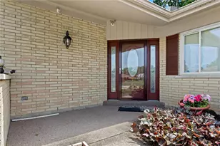 330 Winding Ridge Dr, Harrison Twp, OH 45415 - Photo 5