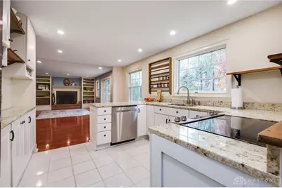 811 W Spring Valley Pike, Centerville, OH 45458 - Photo 11