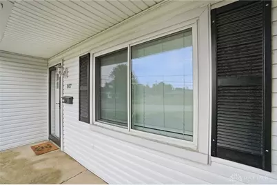 607 W Lake Avenue, New Carlisle, OH 45344 - Photo 5