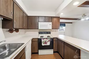 1801 Wilshire Dr, Piqua, OH 45356 - Photo 11