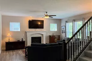 681 Newton Dr, Beavercreek, OH 45434 - Photo 3