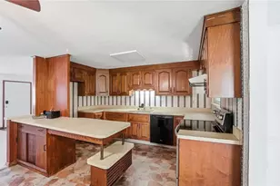 2221 Milesburn Dr, Miami Township, OH 45439 - Photo 5