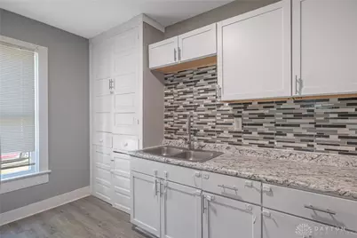 209 W Main Street, Trotwood, OH 45426 - Photo 9
