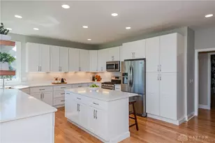 560 Heatherwoode Cir, Springboro, OH 45066 - Photo 17