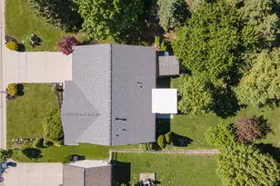 9827 Olde Park Dr, Tipp City, OH 45371 - Photo 27
