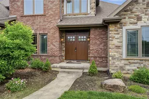 10989 Cold Spring Dr, Washington Twp, OH 45458 - Photo 3