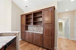 2419 Locust Hill Blvd, Beavercreek, OH 45431 - Photo 9