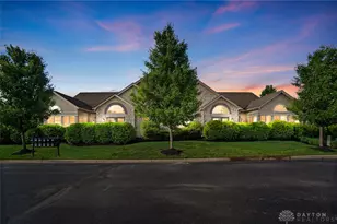 2419 Locust Hill Blvd, Beavercreek, OH 45431 - Photo 3