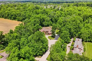10521 Watch Hill Ln, Washington Twp, OH 45458 - Photo 3