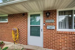 6026 Longford Rd, Huber Heights, OH 45424 - Photo 3