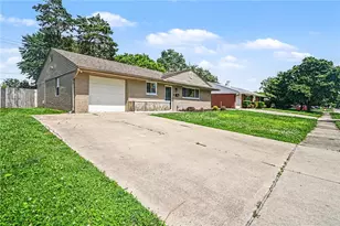2340 Acorn Dr, Dayton, OH 45419 - Photo 3