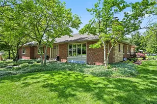 202 Marchester Dr, Kettering, OH 45429 - Photo 3