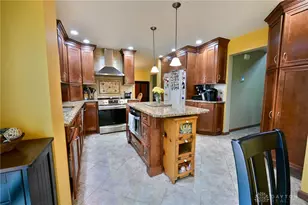 2424 Rockingham Dr, Troy, OH 45373 - Photo 5