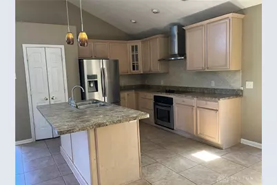 9101 Bennington Way, Clearcreek Twp, OH 45458 - Photo 11