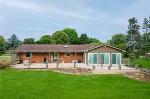 6065 Country Estates Dr, Tipp City, OH 45371 - Photo 5