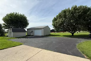 7925 Arlington Rd, Brookville, OH 45309 - Photo 11