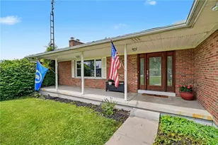 2105 Cheviot Hills Dr, Springfield, OH 45505 - Photo 3