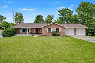 2105 Cheviot Hills Dr, Springfield, OH 45505 - Photo 1