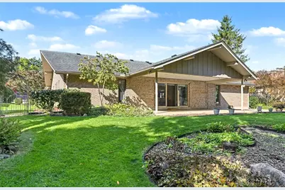 7256 Pepperton Court, Clayton, OH 45415 - Photo 3