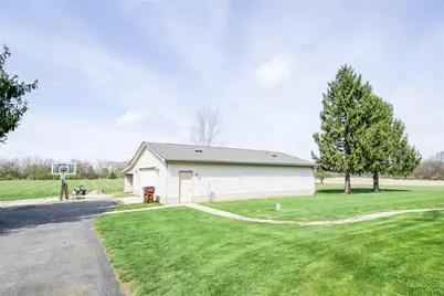 10535 Frederick Pike, Vandalia, OH 45377 - Photo 15