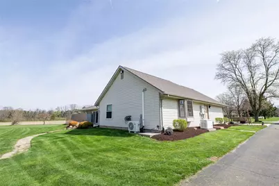 10535 Frederick Pike, Vandalia, OH 45377 - Photo 9