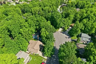 360 Locust View Way, Troy, OH 45373 - Photo 5