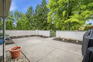 1920 Mapleton Dr, Centerville, OH 45459 - Photo 29